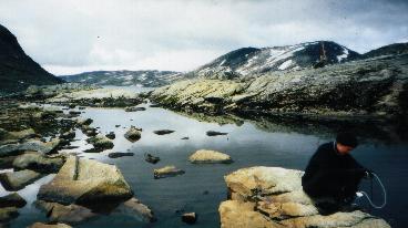 Wasserfiltern im Jotunheimen